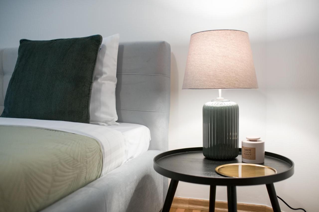 Wawelove Pilsudskiego - 3 Bedroom Apt. With Balcony And Free Parking! Kraków Exteriör bild
