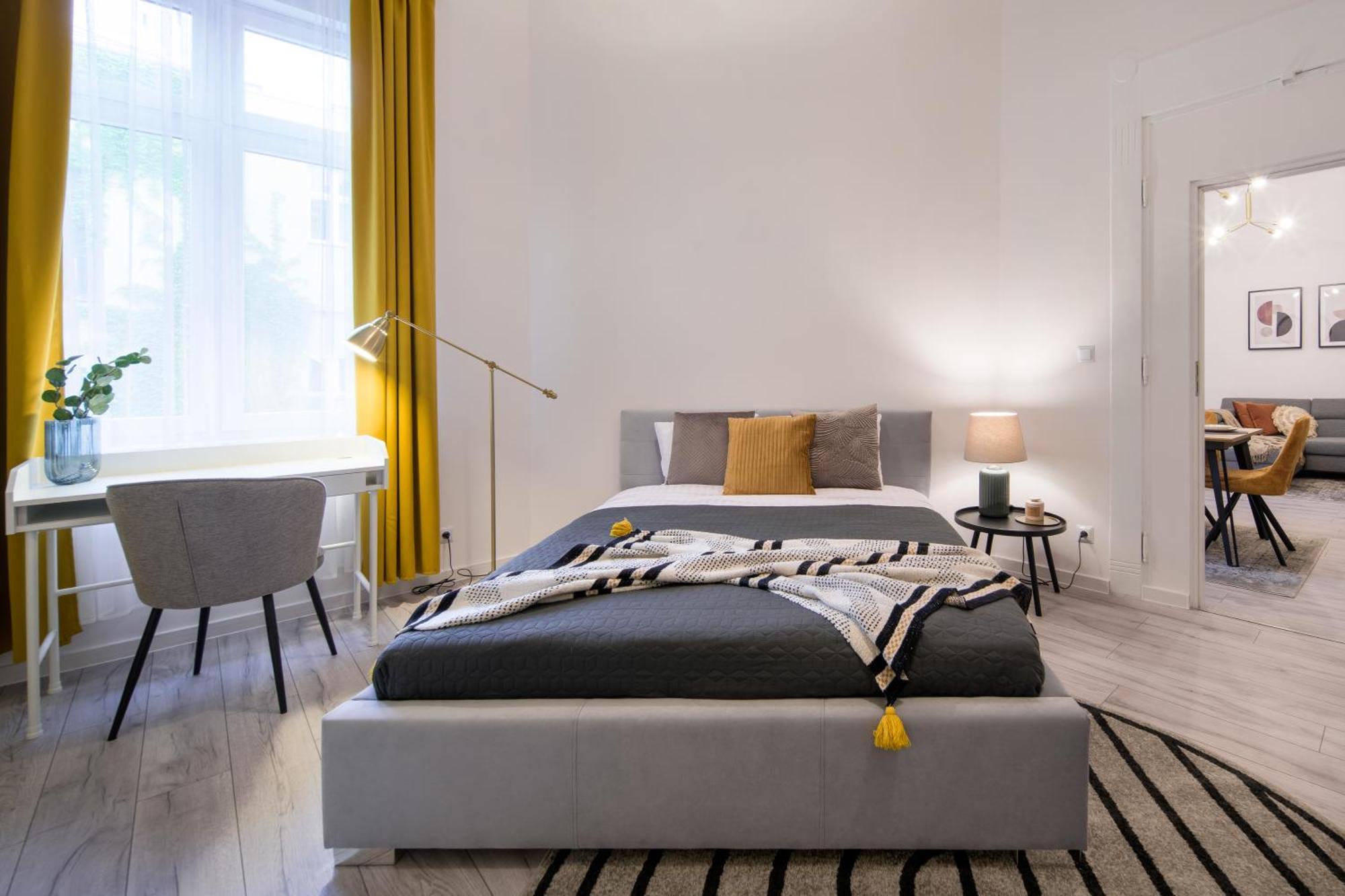 Wawelove Pilsudskiego - 3 Bedroom Apt. With Balcony And Free Parking! Kraków Exteriör bild